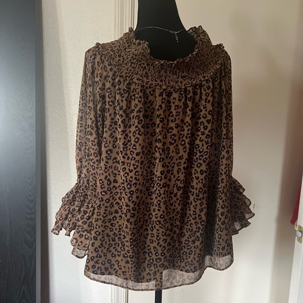 Cheetah top - Picture 3 of 10
